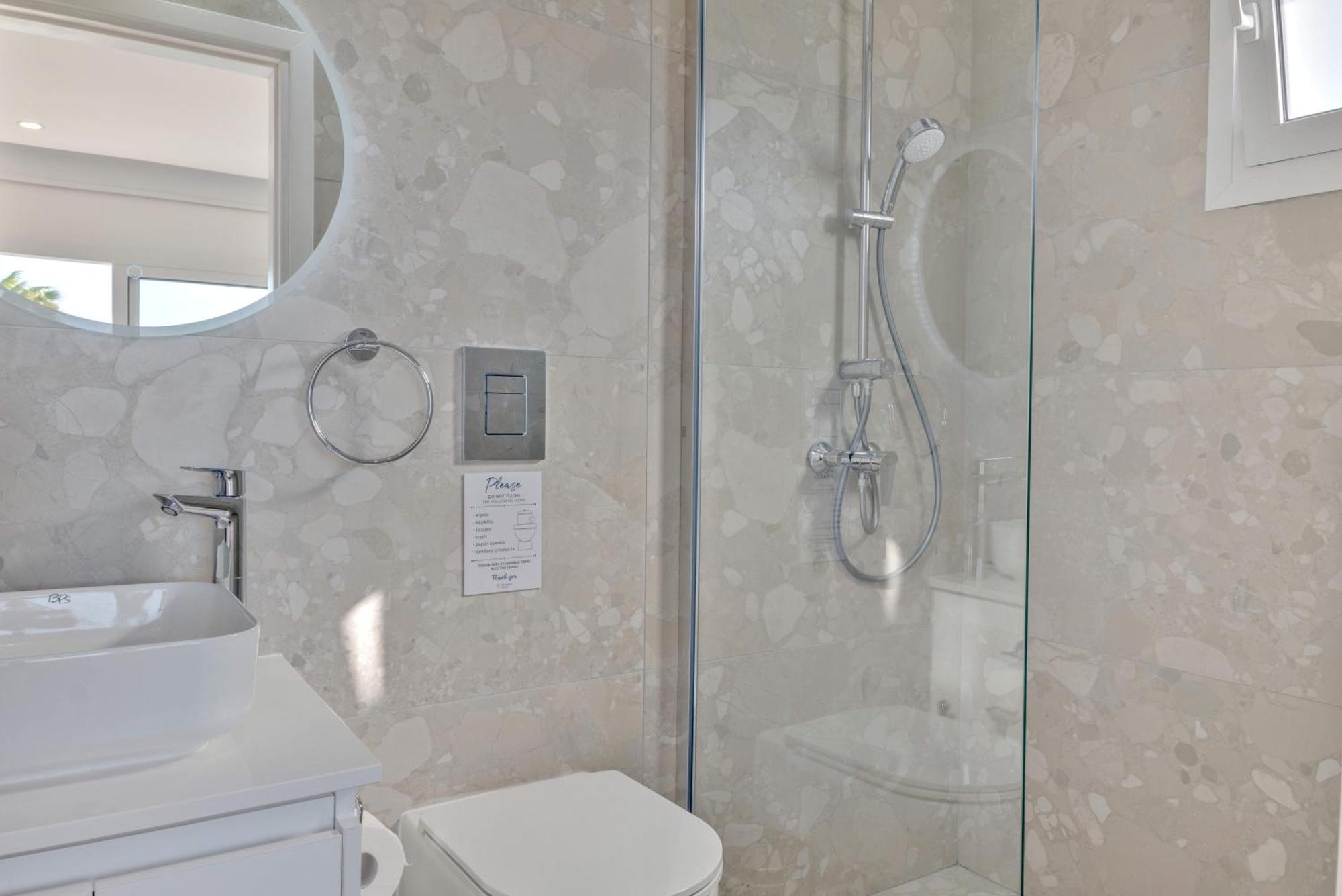 Phaedrus Living: Seaview Luxury Flat Limnaria 150 Lejlighed Paphos Eksteriør billede